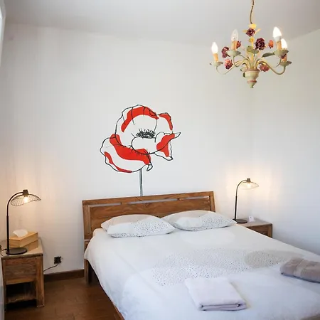 Aux Coquelicots Sauvages Guest house 3*