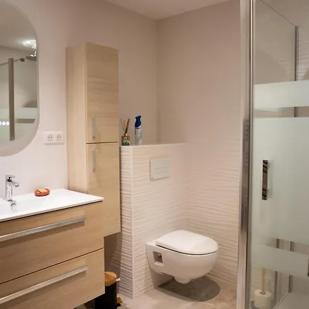 Konukevi Aux Coquelicots Sauvages 3*