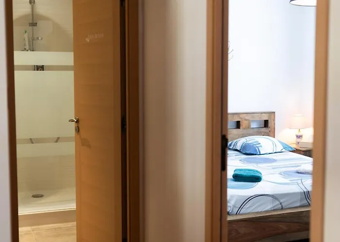 Aux Coquelicots Sauvages 3*